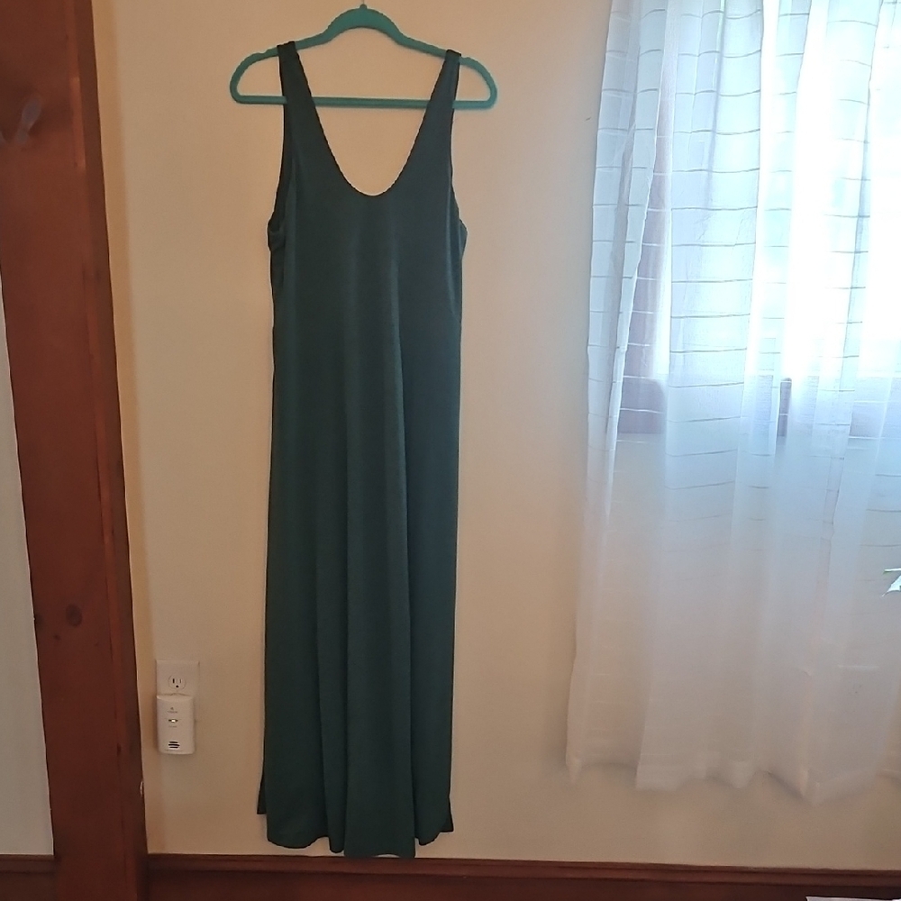 HALARA Green Sleeveless Maxi Dress